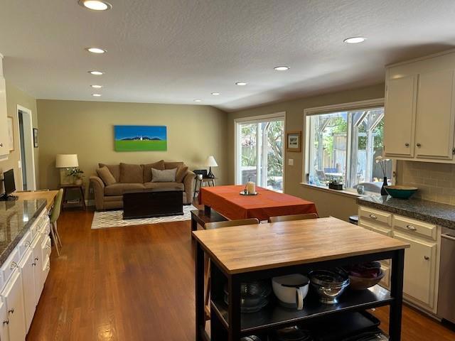 1118 Pinehurst Drive, Aptos CA: https://media.crmls.org/mediaz/e6cf3ab2-d880-4405-ad5b-778a5b09ef8d.jpg