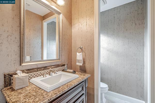 120 Tamarind Ln, Danville CA: https://media.crmls.org/mediaz/e6cf5032-d691-4e2f-9216-8b2d3f624d72.jpg