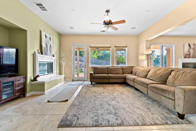 2157 Hidden Springs Dr, El Cajon CA: https://media.crmls.org/mediaz/e6cf508f-59d8-43ea-a321-4573d7db8ede.jpg