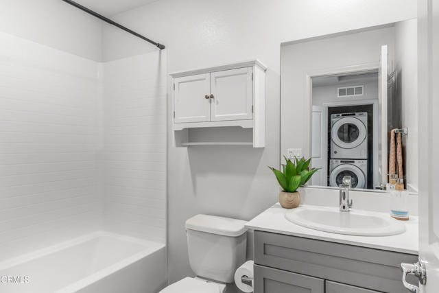 354 Solares Street, Camarillo CA: https://media.crmls.org/mediaz/e6d06675-2fad-4b2e-a876-6e3fb23df224.jpg
