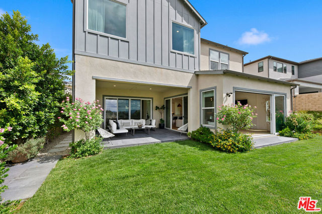 21316 Poema Place, Chatsworth CA: https://media.crmls.org/mediaz/e6d075d7-d245-45c1-9245-eeca0877189e.jpg