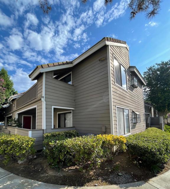 1083 Shadowridge Dr #92, Vista, CA 92081