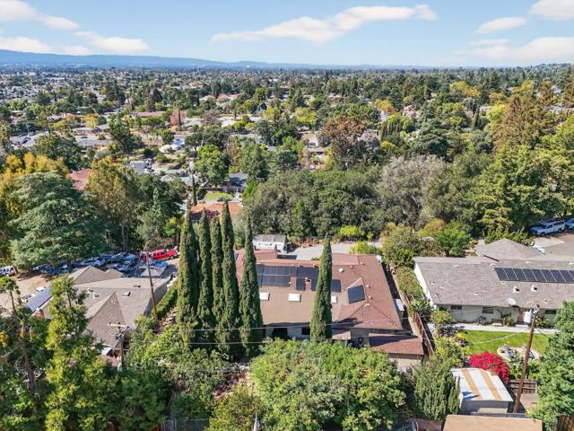 3992 Altadena Lane, San Jose CA: https://media.crmls.org/mediaz/e6d0c6ba-a212-4b0c-9ccc-7c11bd887b2d.jpg