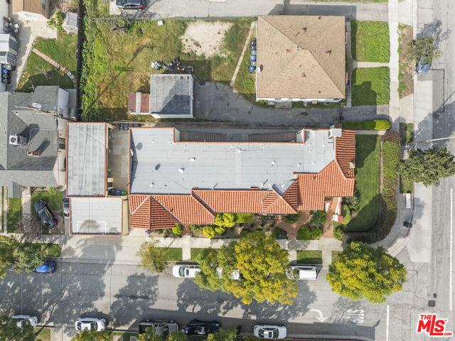 1542 East Broadway photo 7