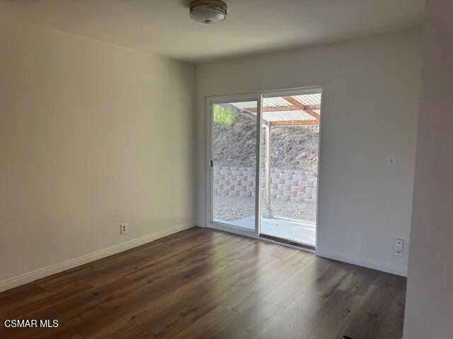 2485 Hillcrest Drive, Thousand Oaks CA: https://media.crmls.org/mediaz/e6d23b26-6966-4c50-8ac8-4ade11e40fa9.jpg