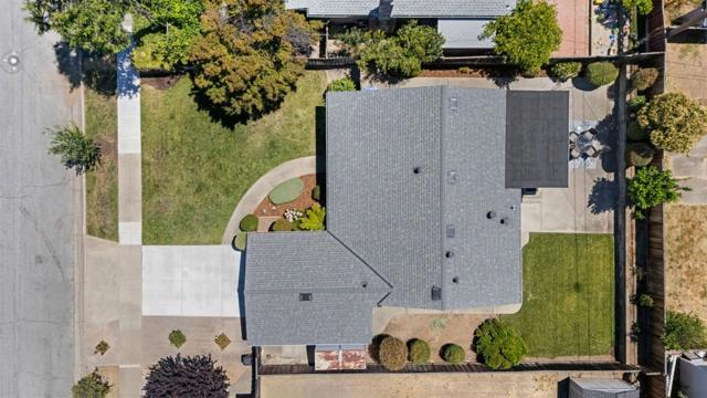 4944 Morden Drive, San Jose CA: https://media.crmls.org/mediaz/e6d3639f-7087-45e1-9d9a-30b3fbcc5430.jpg