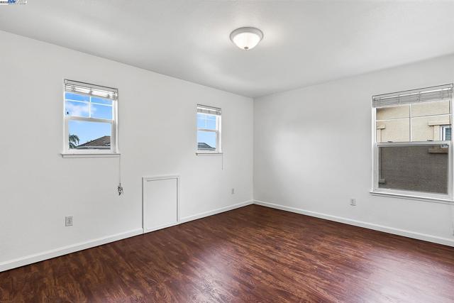 1906 Wilson Ct, Antioch CA: https://media.crmls.org/mediaz/e6d3b2b7-307b-46b3-8eb5-e5c2af192315.jpg