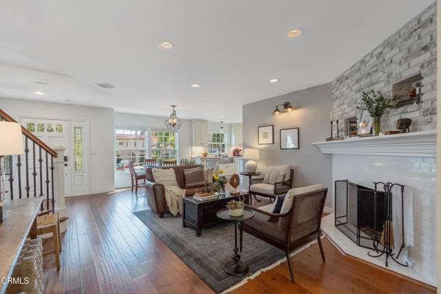 519 Paulette Place, La Canada Flintridge CA: https://media.crmls.org/mediaz/e6d475c9-238b-40a9-9118-0754dca85949.jpg
