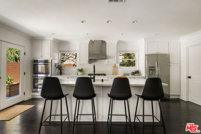 1471 Hill Drive, Los Angeles CA: https://media.crmls.org/mediaz/e6d4b9ad-456d-42dd-a7d1-394844879ae5.jpg