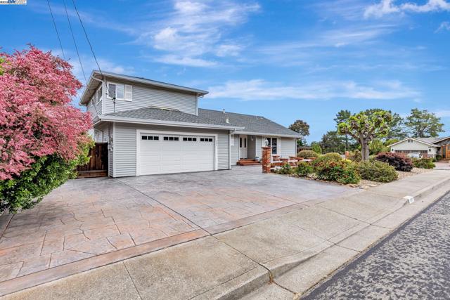 591 Vili Way, Pleasant Hill CA: https://media.crmls.org/mediaz/e6d58d8f-fcc4-48d2-8e57-bcd4e43e0a7b.jpg