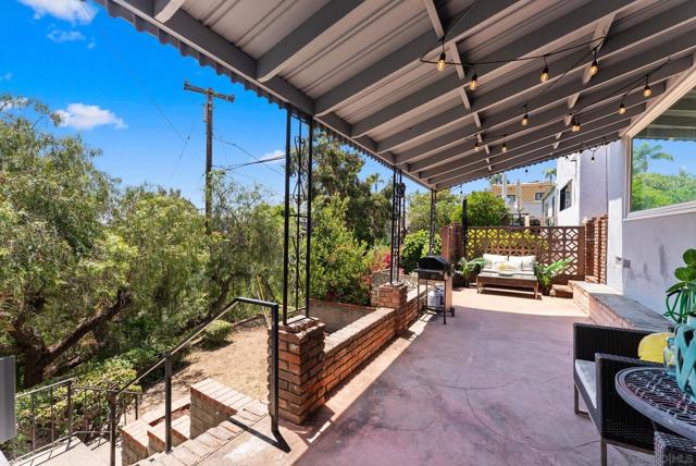 4417 Braeburn Road, San Diego CA: https://media.crmls.org/mediaz/e6d58e63-138c-4c71-81ec-83c6b43a3151.jpg