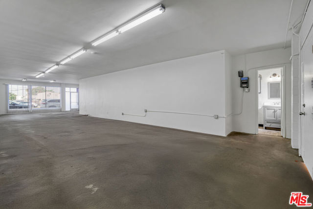 Image 13 of 19 For 21512 Norwalk Boulevard