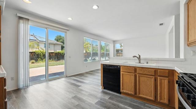 1553 Coldridge Circle, San Jacinto CA: https://media.crmls.org/mediaz/e6d5c00a-e1a8-404a-ab7f-427c1628a0b1.jpg