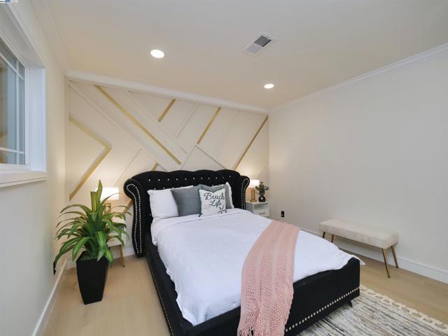 5603 Wintergreen Dr, Newark CA: https://media.crmls.org/mediaz/e6d5c3c8-b36e-44e2-90e7-8cd725e32354.jpg