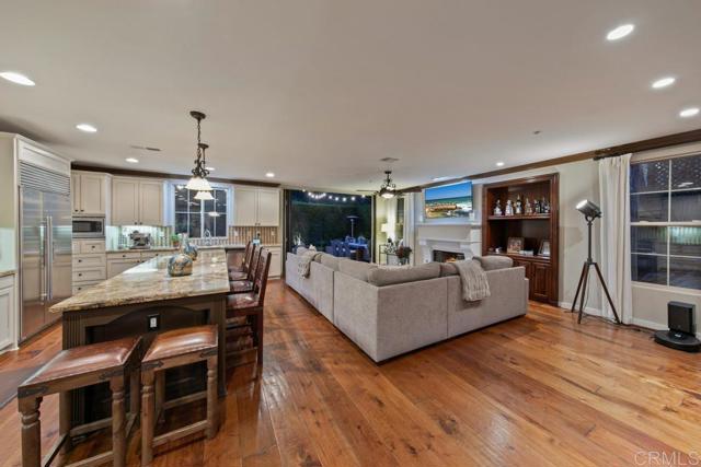 14523 Caminito Lazanja, San Diego CA: https://media.crmls.org/mediaz/e6d5fec8-349d-475a-b3b5-2b11d66a4c0d.jpg
