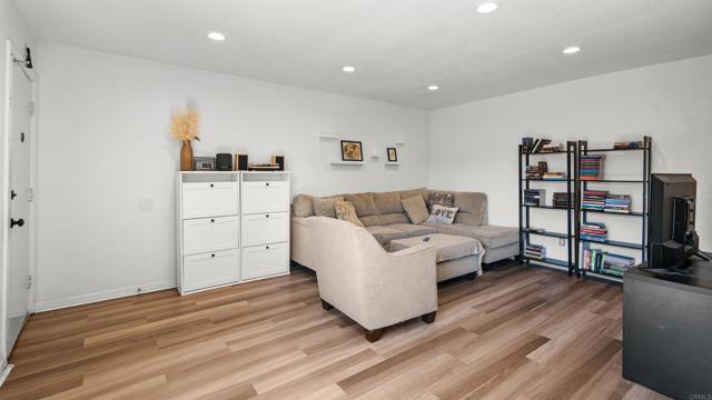 540 Oakdale Lane, El Cajon CA: https://media.crmls.org/mediaz/e6d68bff-58dd-4304-a9bf-8f02319ffdf3.jpg