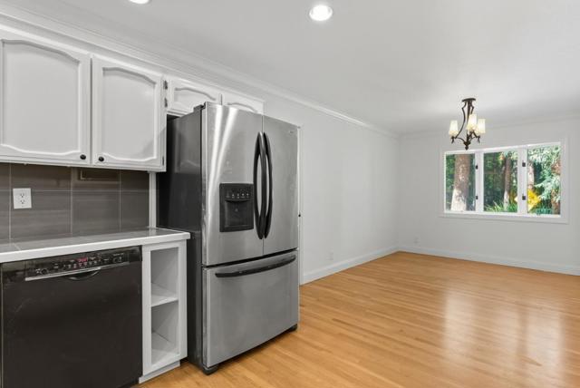 23489 Hutchinson Road, Los Gatos CA: https://media.crmls.org/mediaz/e6d6a749-540d-4a4d-80f3-00e453ee5369.jpg