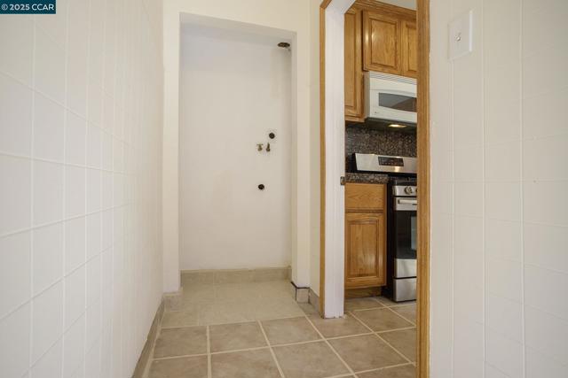 532 Central Ave, Pittsburg CA: https://media.crmls.org/mediaz/e6d6b05d-e295-440a-bfd2-551424e8b85e.jpg