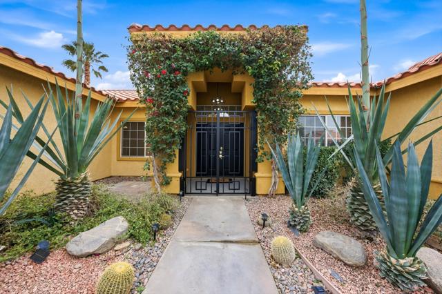 Image 2 of 42 For 78663 Como Court