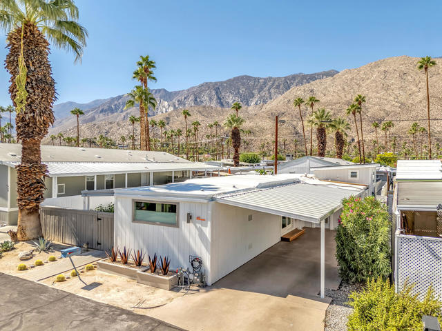 69 Nile Street, Palm Springs CA: https://media.crmls.org/mediaz/e6d70e53-1430-4a71-838a-a540e55698e2.jpg