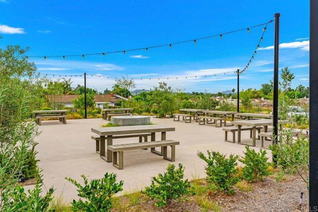 2051 Julie Dawn Place, Escondido CA: https://media.crmls.org/mediaz/e6d71c32-4a06-4a4b-8907-d2da4cde3a32.jpg