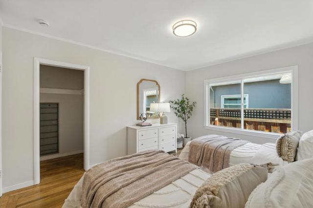1513 Oak Street, San Mateo CA: https://media.crmls.org/mediaz/e6d86e93-2a2b-4a4c-acf5-80724daaaa81.jpg