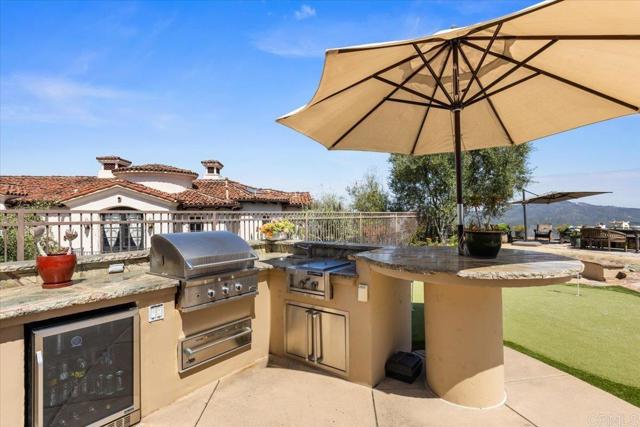 18320 VIA AMBIENTE, Rancho Santa Fe CA: https://media.crmls.org/mediaz/e6da0f7e-94bc-4bf1-97cf-3d2369f63910.jpg