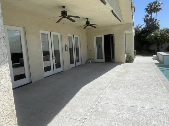 11 Mission Palms W Drive, Rancho Mirage CA: https://media.crmls.org/mediaz/e6db097a-0b9c-42e2-9527-b8554f4c42bf.jpg