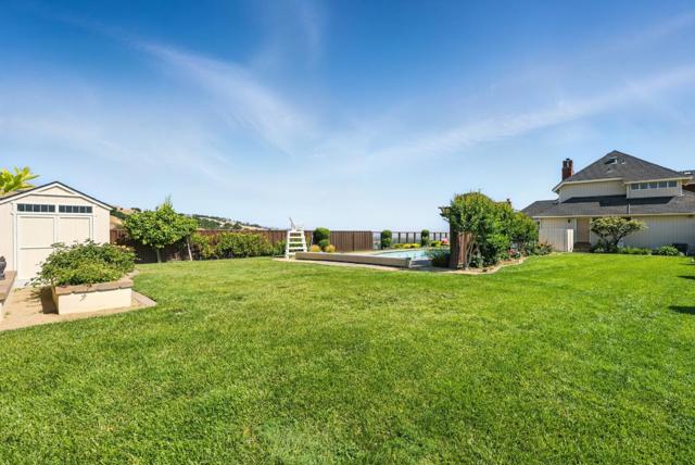 2525 Bridle Path Drive, Gilroy CA: https://media.crmls.org/mediaz/e6dbb8e0-6429-402b-b1f7-06fd1b5b7d5f.jpg