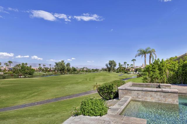 107 Via Bella, Rancho Mirage CA: https://media.crmls.org/mediaz/e6dbef63-79a4-4a3a-9315-9e05093a3985.jpg