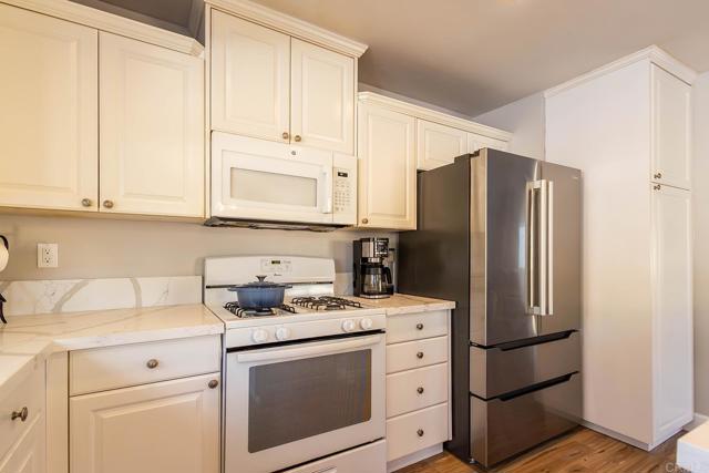 Detail Gallery Image 5 of 38 For 823 Viking Ln, San Marcos,  CA 92069 - 3 Beds | 2 Baths