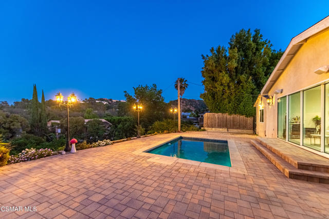 4148 Camino De La Cumbre, Sherman Oaks CA: https://media.crmls.org/mediaz/e6dd5ad9-bad6-41eb-9988-613a0ca348e8.jpg