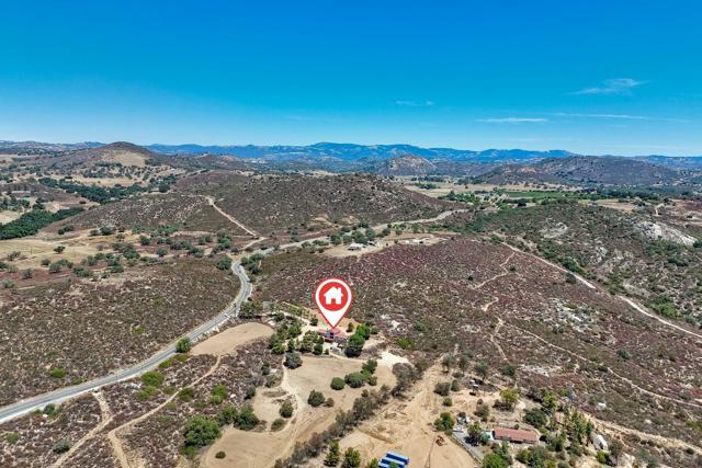 25861 E Old Julian Hwy, Ramona CA: https://media.crmls.org/mediaz/e6df0fdc-aa83-4e0b-846c-3fd328c32eb8.jpg