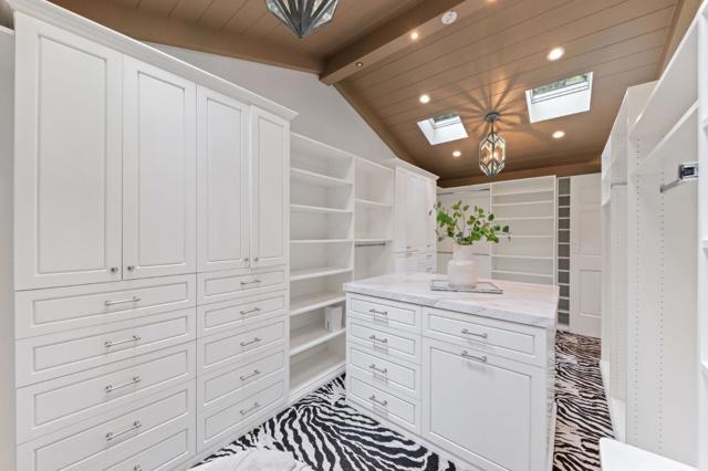 1260 Hayne Road, Hillsborough CA: https://media.crmls.org/mediaz/e6df5767-11ab-4f3f-ac7b-ef0bd58060de.jpg