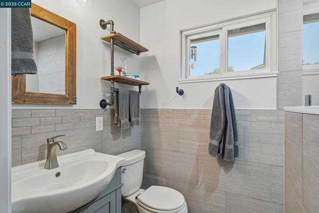 7519 Driftwood Way, Pleasanton CA: https://media.crmls.org/mediaz/e6dfa417-3219-4cc5-8c48-dc4843dbd09b.jpg