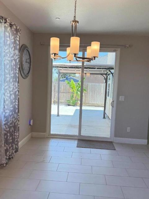 3963 Morris, Clovis CA: https://media.crmls.org/mediaz/e6dfb3ba-1fcb-41ab-b054-7fdd6c4e2b73.jpg