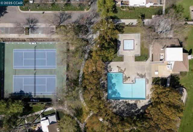 5239 Riverdale Ct., Pleasanton CA: https://media.crmls.org/mediaz/e6e4894f-c81b-4bc0-8b96-6f990327f19e.jpg