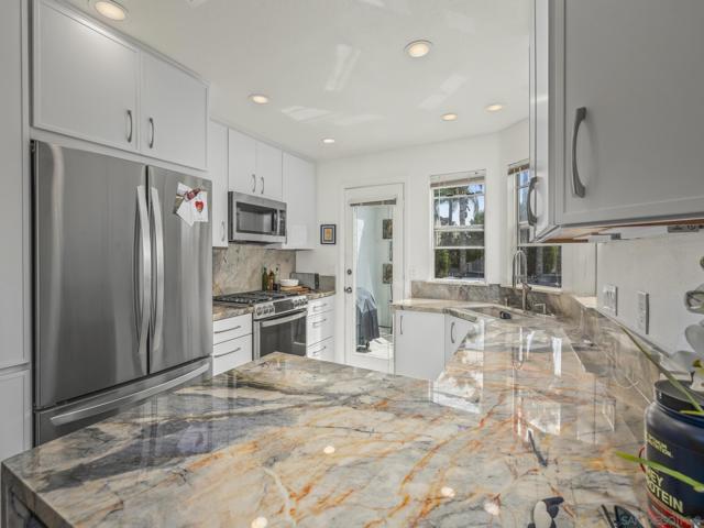 972 Sapphire Street, Pacific Beach (San Diego) CA: https://media.crmls.org/mediaz/e6e5c70d-326e-48bb-8e6a-d97293b7b015.jpg