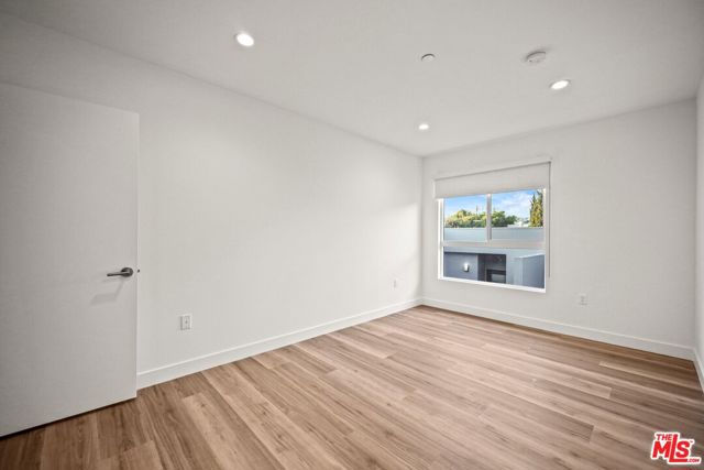 10405 Louisiana Avenue, Los Angeles CA: https://media.crmls.org/mediaz/e6e69e60-23aa-49b5-a832-f31297253efd.jpg