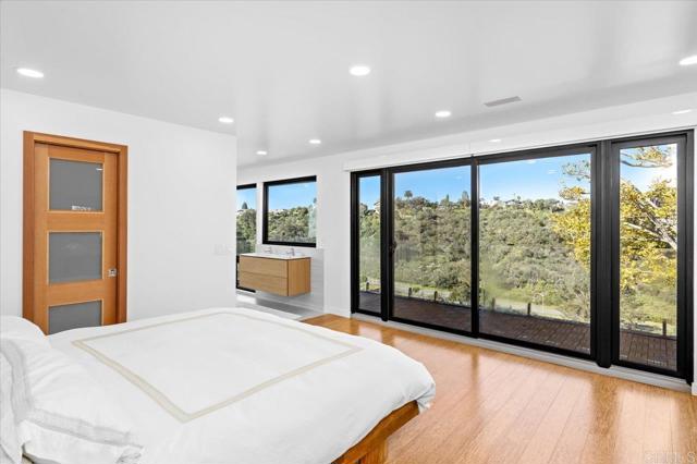 Detail Gallery Image 33 of 57 For 1560 Hawk View Dr, Encinitas,  CA 92024 - 4 Beds | 4 Baths