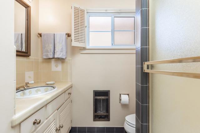 0 Lincoln 3 NW of 11th, Carmel CA: https://media.crmls.org/mediaz/e6e702e7-2ad0-4b24-8102-9268ccc50dc5.jpg