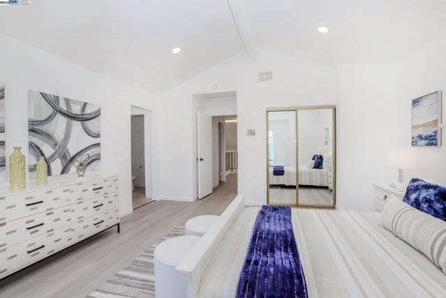 34724 Teal Cmn, Fremont CA: https://media.crmls.org/mediaz/e6e7357f-18d0-4611-ae8e-392c8073b9fd.jpg