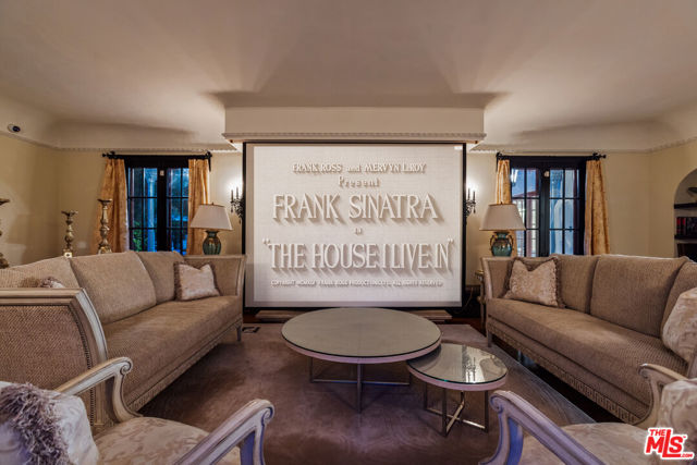 2086 S Oak Knoll Avenue, San Marino CA: https://media.crmls.org/mediaz/e6e7718c-5cb0-442e-8c0a-a95231acc93d.jpg