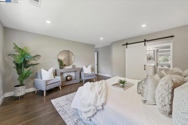 103 Baldwin Dr, Danville CA: https://media.crmls.org/mediaz/e6e7ab8b-8d60-455b-8ad4-547d8c758b82.jpg