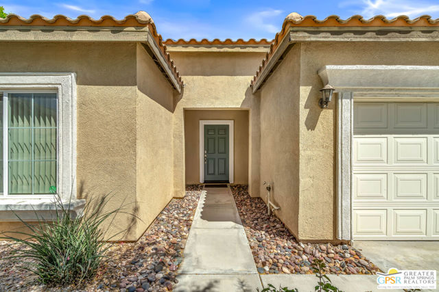 1238 Vista Sol, Palm Springs CA: https://media.crmls.org/mediaz/e6e8233d-b9f2-49e3-bacb-47686d81afc8.jpg
