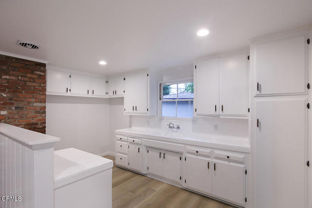 Detail Gallery Image 8 of 29 For 6429 Creemore Ln, Tujunga,  CA 91042 - 3 Beds | 2/1 Baths