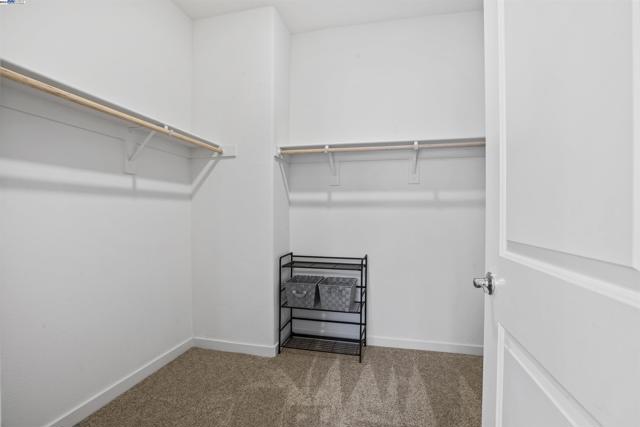 3062 Beaded Mist Walk, Sacramento CA: https://media.crmls.org/mediaz/e6e8b355-842b-4cb4-8433-55a94398cb5b.jpg