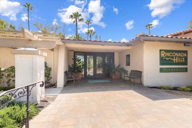 105 Calle Nivel, Los Gatos CA: https://media.crmls.org/mediaz/e6e935a7-093d-49ee-87cb-91cc0c12fb80.jpg
