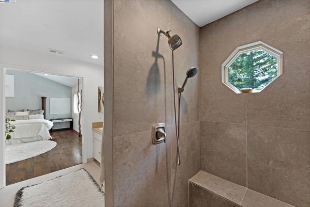 Image 25 of 58 For 7828 Foothill Knolls Dr