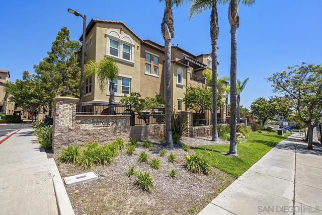 5432 ZEIL PLACE, San Diego CA: https://media.crmls.org/mediaz/e6ea8742-3615-49ab-9598-3697dd1a8e74.jpg